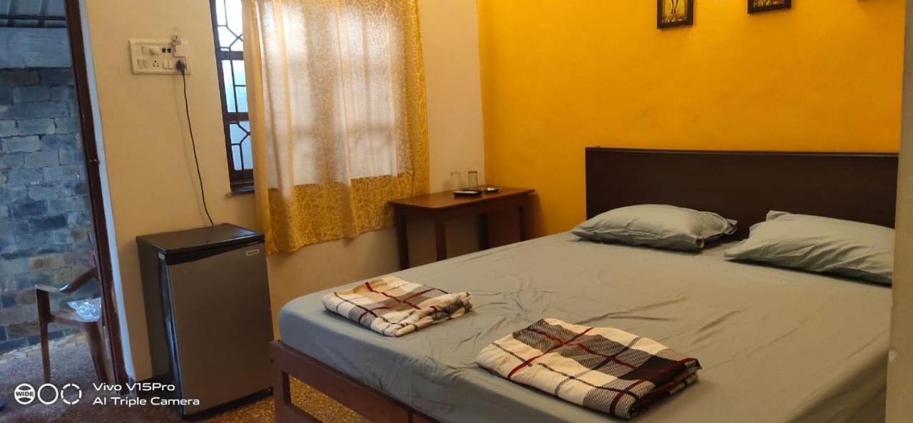 Hill View Guest House Andzsuna Kültér fotó